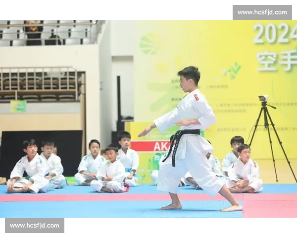 以空手道比赛为核心的竞技精神传承与青年成长之路探索与实践